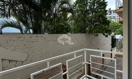 Apartamento studio com 1 dormitório e sacada a venda  no bairro  menino jesus, santa maria
