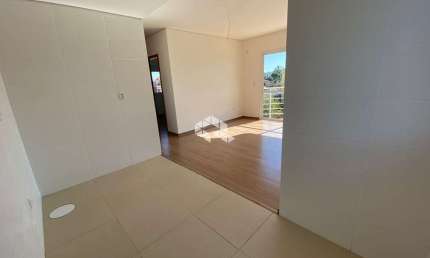 Apartamento com 02 dormitórios e vaga de garagem à venda, no bairro Pinheiro Machado em Santa Maria.
