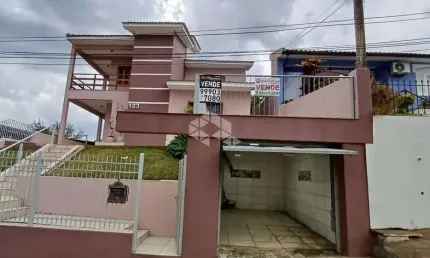 Casa sobrado a venda no bairro itararé, 3 quartos, 3 banheiros, duas suites, 1garagem