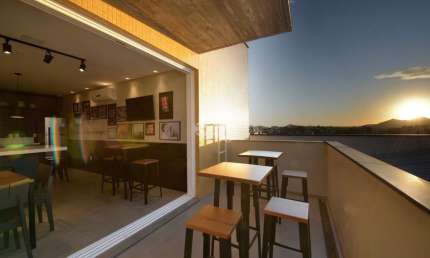 Apartamento semimobiliado com 01 dormitório no bairro Camobi em Santa Maria