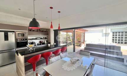 Casa à venda com 3 quartos em Camobi, Santa Maria - RS