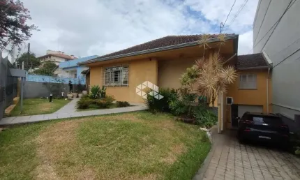 Casa com 5 quartos e 281m² em área de 526m² por r$ 1.090.000 semi-mobiliado no bairro dores