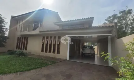 Casa com 4 quartos e 2 suítes com espaço gourmet no Bairro Camobi em Santa Maria