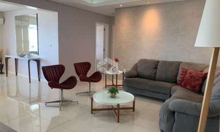 Apartamento à venda de alto padrão 4 quartos com 3 suítes no centro de Santa Maria-RS