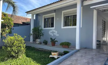 Casa de 3 quartosà venda  no bairro juscelino kubitschek em santa maria - rs