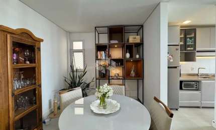 Apartamento semi-mobiliado à venda de 2 quartos com suíte em Camobi, Santa Maria - RS