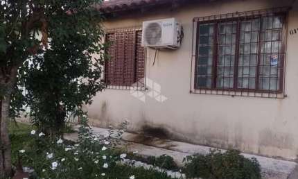 Casa com 2 quartos à venda no Residencial Dom Ivo em Santa Maria RS.