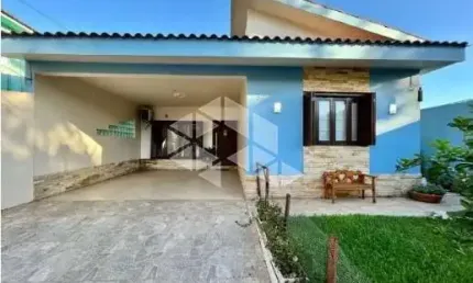 Casa à venda de 3 quartos, uma suíte em Santa Maria - RS