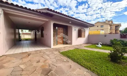 Casa com 3 quartos à venda na Franklin Bittencourt Filho, 515, Camobi, Santa Maria
