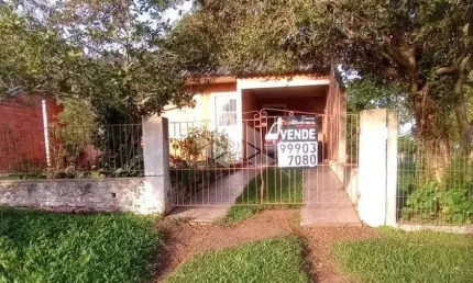 Casa à venda com 3 quartos e 2 banheiros na boca do monte em santa maria rs