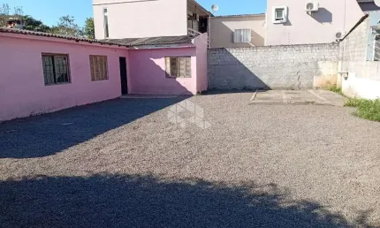 Terreno com casa de 3 quartos à venda em santa maria, próximo ao hospital regional