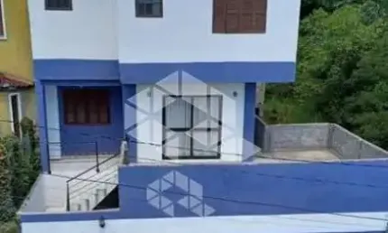 Casa a venda em condomínios fechado, 3 quartos, 4 banheiros, garagem para 4 carros, cozinha americana