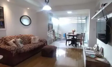 Excelente apartamento térreo à venda com 2 dormitórios próximo a Presidente Vargas em Santa Maria RS