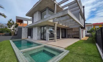 Casa com 4 dormitórios à venda na praia do campeche - florianópolis/sc
