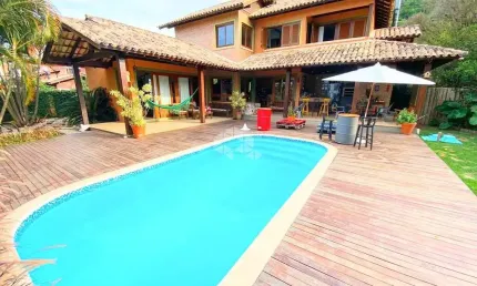 Casa sensacional com vista para Lagoa da Conceição!