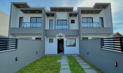 Casa de 117m² com 2 quartos, 2 vagas de garagem no Campeche, Florianópolis - SC
