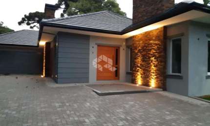 Casa térrea terreno plano, 3 suítes, no bairro vila Suíça