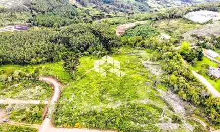 Terreno de 32.142,60m², localizado na linha tapera em gramado.