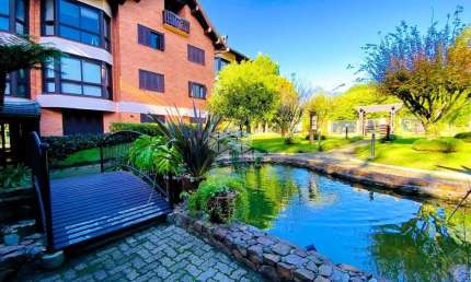 A venda apartamento de 3 dormitórios, localizado a poucos minutos do centro de Gramado.