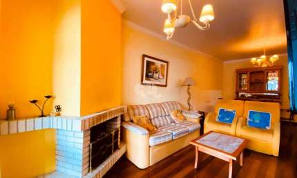 A venda apartamento de 2 dormitórios mais banheiro social, localizado no Residencial Granville em Gramado.