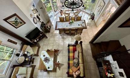 Casa 168,01m², localizada no condomínio Bosque da Serra, Canela