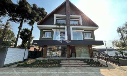 Apartamento com 2 dormitórios e 2 vagas de garagem em Gramado
