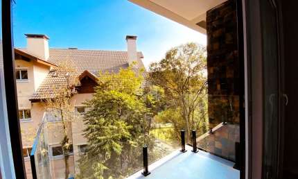A venda apartamento de 1 dormitório sendo 1 súite, localizado no centro de Gramado.