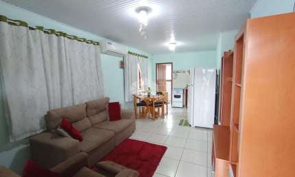 Casa geminada 61,93m² , 2 dormitórios localizada no bairro do centro.