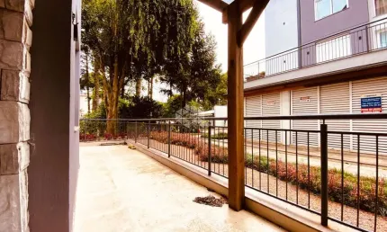 Apartamento de 2 dormitórios sendo 1 suíte, localizado no centro de Canela.