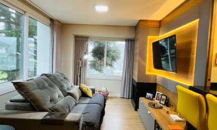 Apartamento de 2 dormitórios sendo 1 suíte, localizado em Canela.