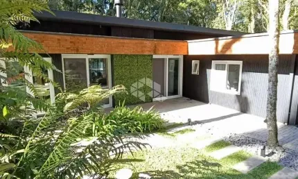 Casa com 04 suítes no Condomínio O Bosque - Gramado, RS.