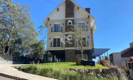 Cobertura Duplex Exclusiva com Vista Panorâmica em Gramado!