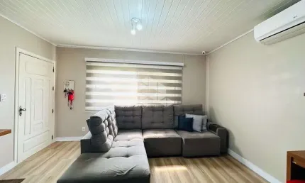 Casa 2 dormitorios , localizada no bairro Boeira, cidade de Canela RS