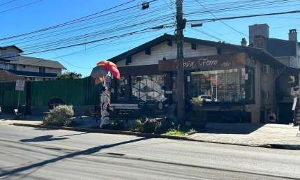 Prédio à venda na Avenida Osvaldo Aranha, 456, Centro, Canela