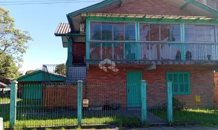 casa  72 m², 6 dormitórios, sendo suite, localizada no bairro luiza