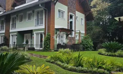 Casa 168m² em condomínio e PRONTA PARA MORAR - CANELA/RS