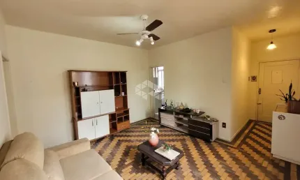 Apartamento com 2 quartos1 vaga e dependência com banheiro na av bento gonçalves
