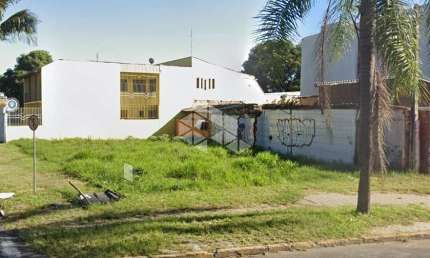 Terreno com 300 m² de esquina a 100 metros da Av  Boqueirão