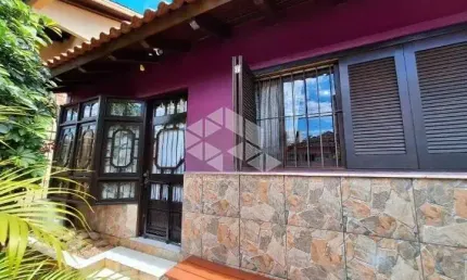 Casa 3 quartos, 3 banheiros no Centro de Canoas por R$ 760.000