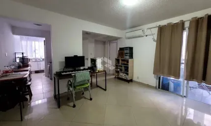 Apartamento térreo  PNE com 2 dormitórios / sacada com churrasqueira e 1 vaga
