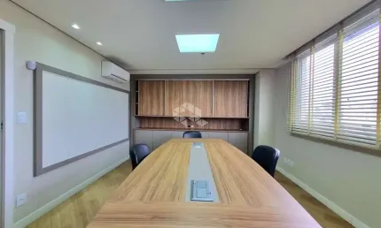 Sala comercial à venda em Canoas, bairro Marechal Rondon, com 140m² mobiliada, excelente localização e condições de pagamento facilitadas