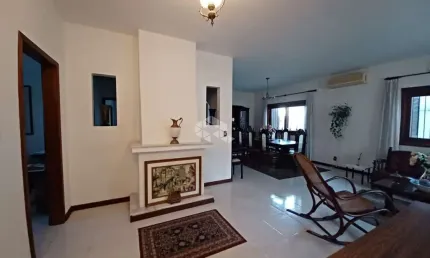 Casa com 3 suítes e 197 privativos no Bairro Marechal Rondon/ Canoas.