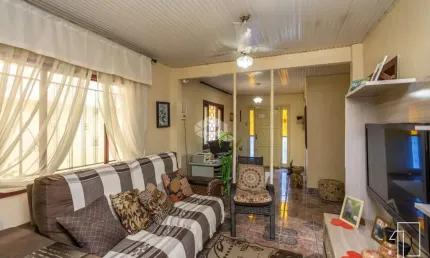Casa térrea, 3 dormitórios, 2 banheiros, 3 vagas, churrasqueira, piscina, no bairro fátima/canoas. aceita minha casa minha vida, financiamento e fgts.