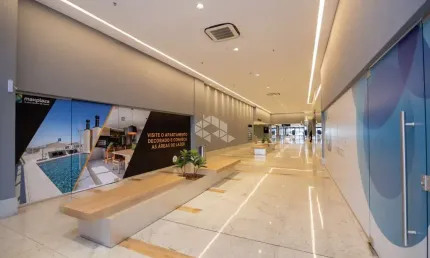 Sala de comercial mobiliada no condomínio Max Plaza em Canoas