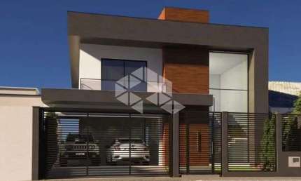 Casa Sobrado, 4 dormitórios, 1 suíte, sacada, churrasqueira, área gourmet, pátio no fundos com espaço para piscina, sala . A venda no Bairro Igara-