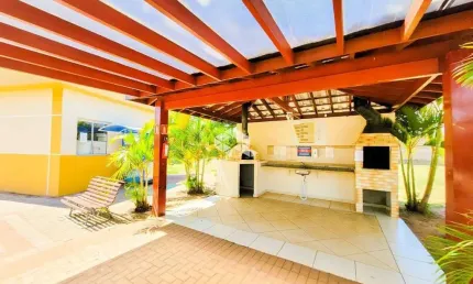 Casa em condominio fechado no bairro Igara com 2 quartos, lavabo, cozinha sob medida, semimobiliada e patio coberto nos fundos com churrasqueira.