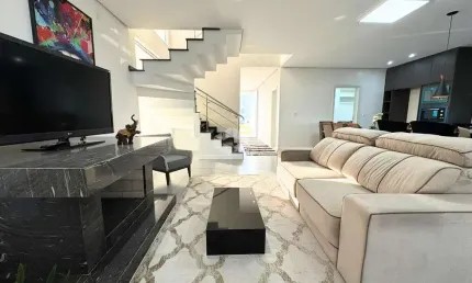 Casa em condomínio fechado, com 4 suítes, 230m² privativos, 400m² de terreno, e m Nova Santa Rita, próximo a Porto Alegre e Canoas.