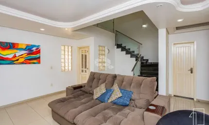 Casa Sobrado com 4 Dormitórios/Quartos no bairro Moinhos de Vento, Canoas-Rs