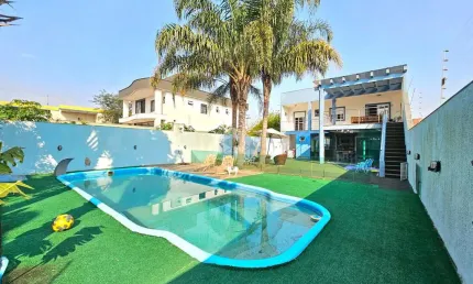 Casa 3 dormitorios, 1 Suíte, 5 vagas, semi-mobiliado em  Canoas