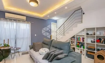 Casa/Sobrado com 2 dormitórios, sendo duas suítes, 81m² privativos, com vaga para 2 carros, no Bairro Igara, em Canoas - RS. Aceita Financiamento.